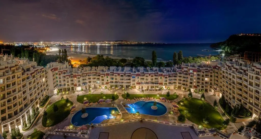 Seaside View Apartment In Varna